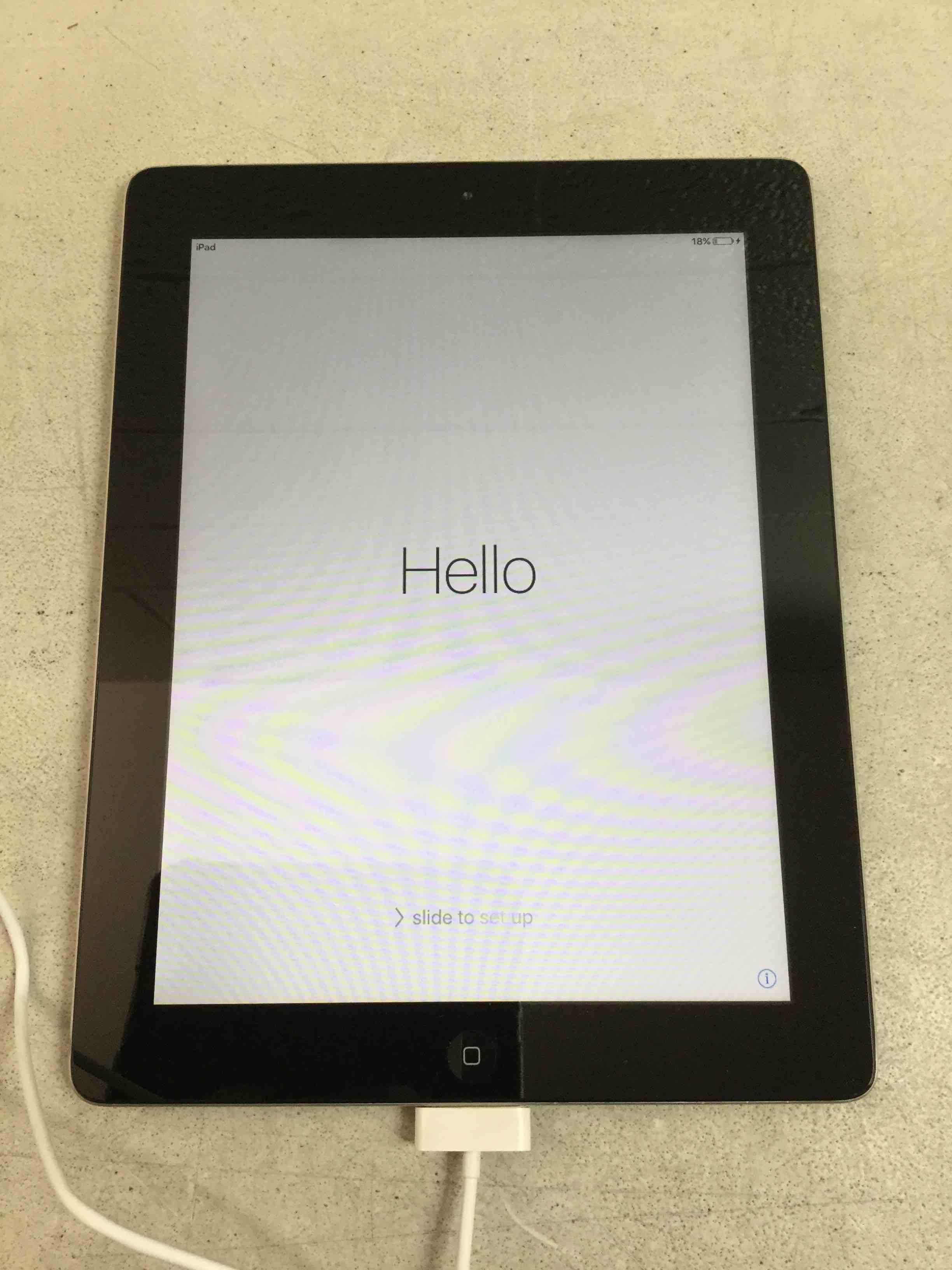 Apple iPad 9.7" Wifi 16GB - Black (MC769LL/A)