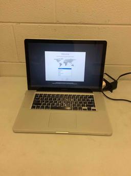 Apple Macbook Pro 15.4" Laptop 750GB