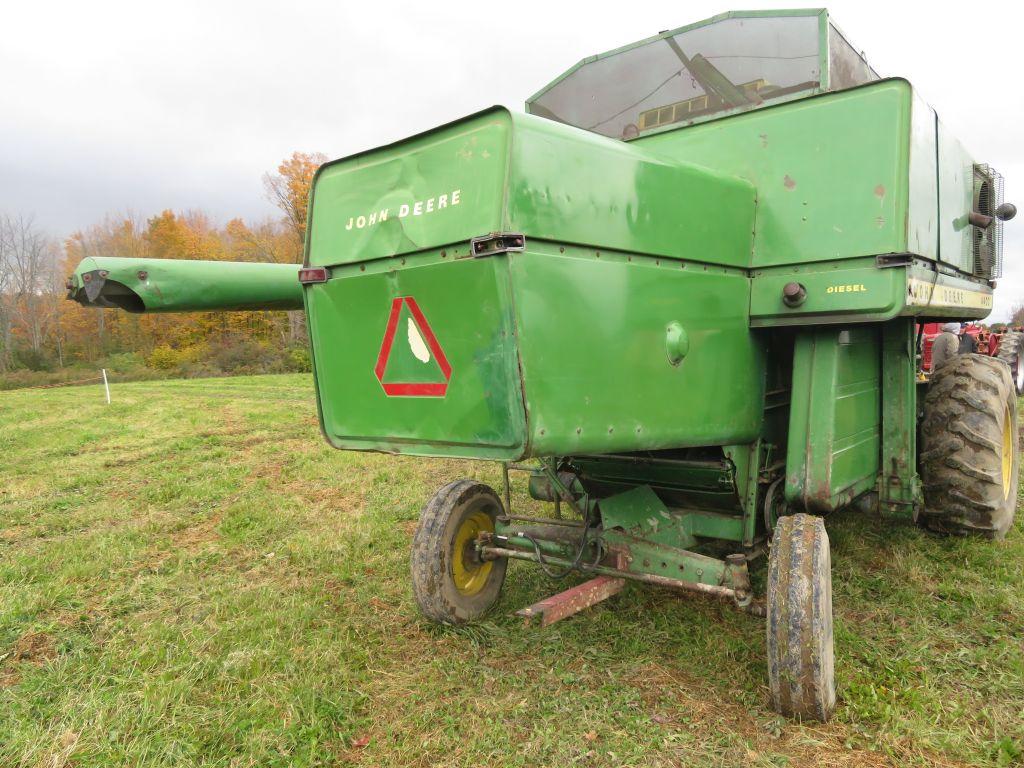 JD 4400 2WD Combine - Good Tires