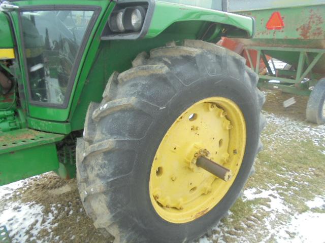 John Deere 4430, Cab w/ Heat & AC, Dual Remotes, New 18.4-38 Tires, Quad Ra