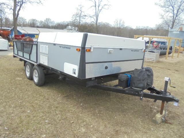 2005 Fleetwood Scorpion Toy Hauler, Has Title