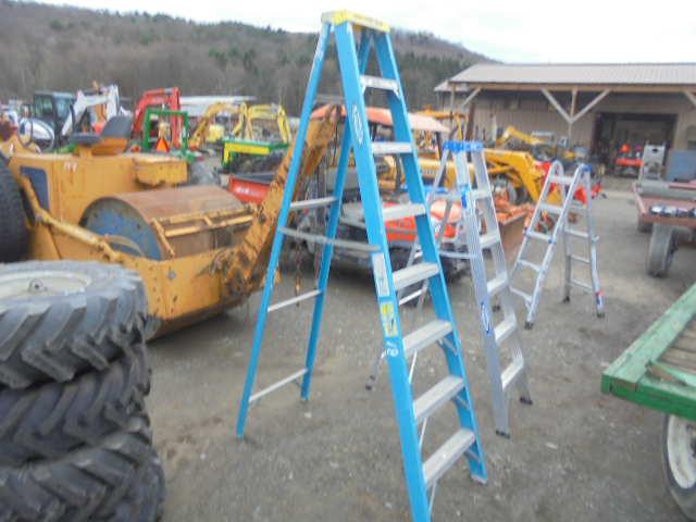 Werner 8' Blue Fiberglass Ladder