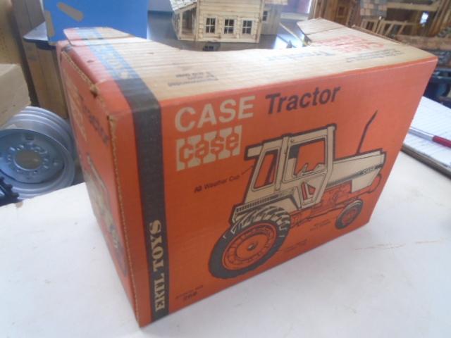 Case 2390 Toy Tractor 1/16 Scale, ERTL, NIB