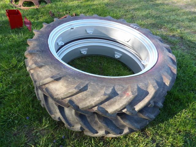 9.5-36 Farmall C Rims & Tires