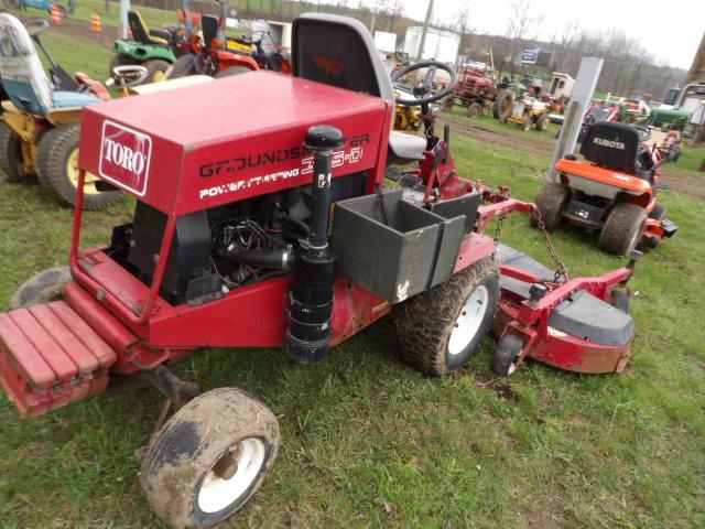 Toro Groundsmaster 325D 2wd 72" Front Cut Mower, 3 Cylinder Diesel Engine,