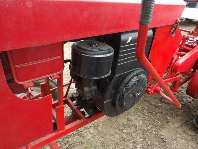 Speedex Garden Tractor w/ 3pt Disc & Drawbar, Runs & Drives Good, Electric