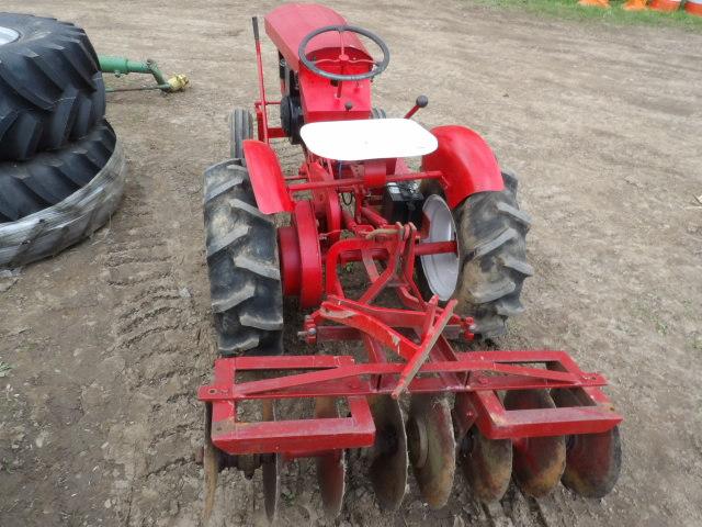 Speedex Garden Tractor w/ 3pt Disc & Drawbar, Runs & Drives Good, Electric