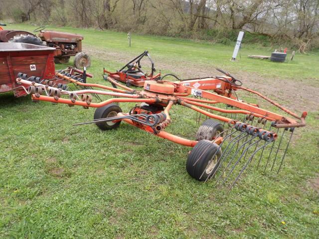 Kuhn GA4100 TH Rotary Rake, 11' Wide, Hydraulic Lift, 540 Pto, Tandam Wheel