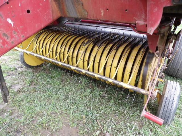 New Holland 853 Round Baler, Has Control Box