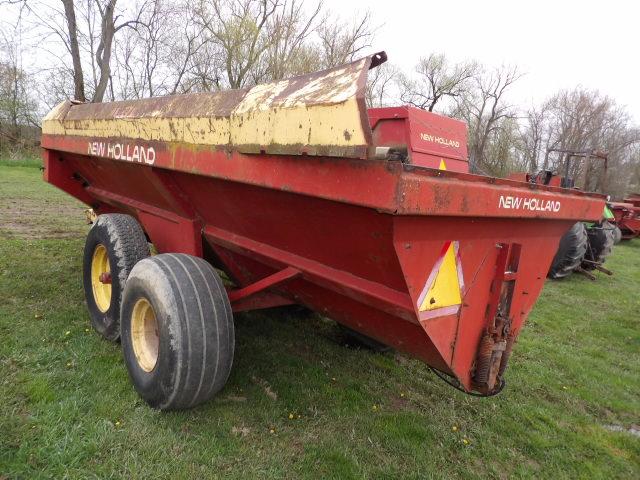 New Holland 308 Tandam Axle Side Slinger Manure Spreader