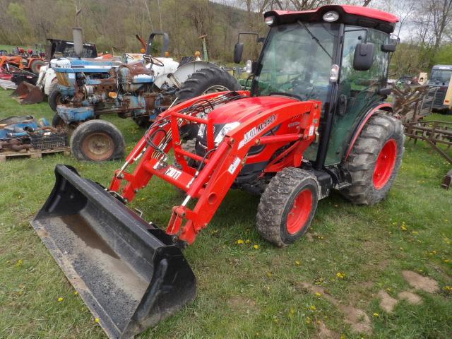 Kioti DK4710SE 4wd Compact Tractor w/ Loader, Only 200 Hours!, Full Cab w/