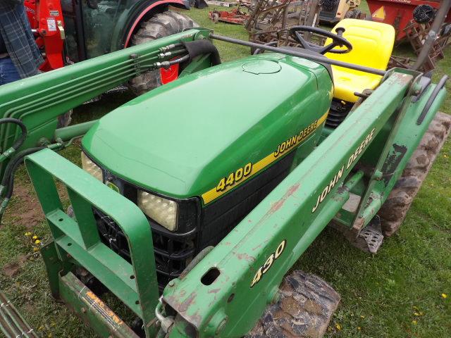 John Deere 4400 4wd Compact Tractor w/ 430 Loader, Hydro, R4 Tires, 7000 Ho