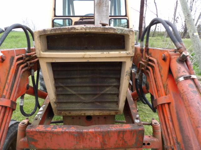 Case 770 Diesel Tractor w/ Cab & Loader, Dual Remotes, Diesel, Power Shift,