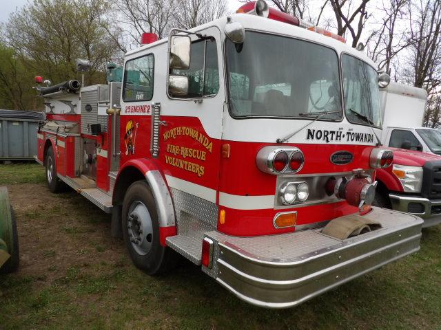 73 Imperial Fire Truck, 8V71 Detroit Diesel, 56K Miles, 1000 GPM Pump 2 Sta