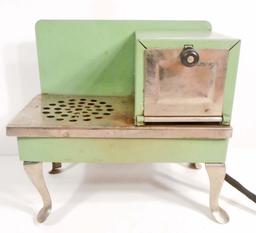 C. 1930'S METAL WARE CORP. TOY ELECTRIC STOVE