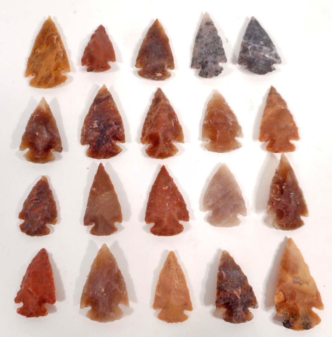 LOT OF 20 ARROWHEADS