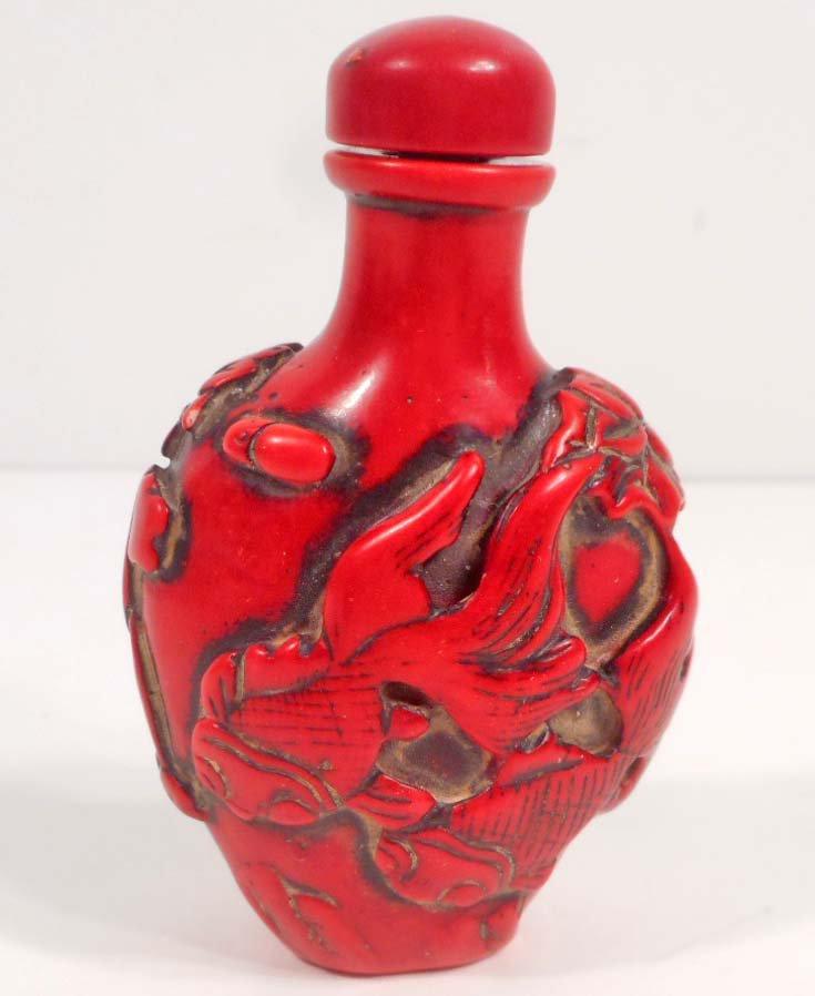 RED FISH SNUFF BOTTLE