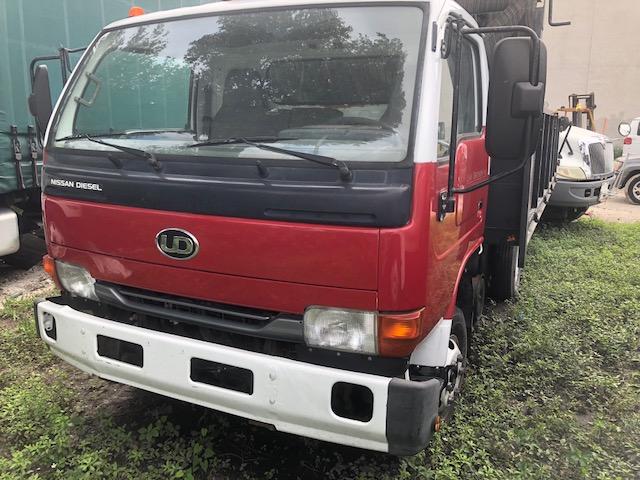 2005 NISSAN DIESEL DUMP TRUCK