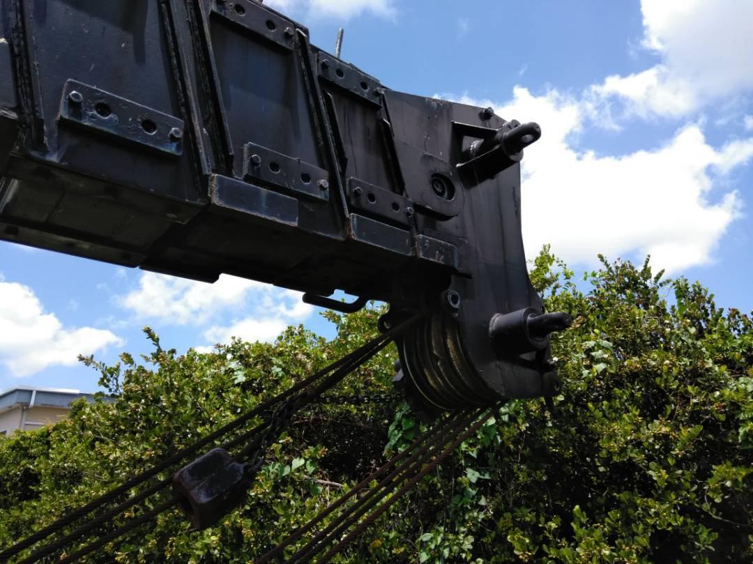 1985 P&H OMEGA ALL TERRAIN CRANE- 18TON