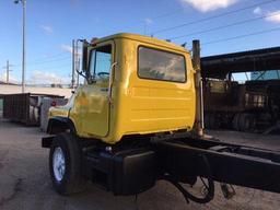 2001 Mack DM600 CAB & CHASSIS TRUCK