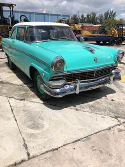 1956 Ford Customline 2dr Sedan - ANTIQUE & COLLECTOR CAR