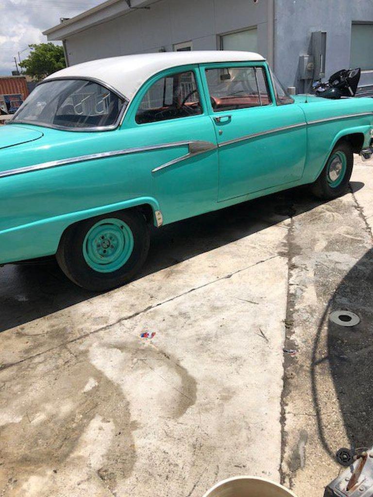 1956 Ford Customline 2dr Sedan - ANTIQUE & COLLECTOR CAR