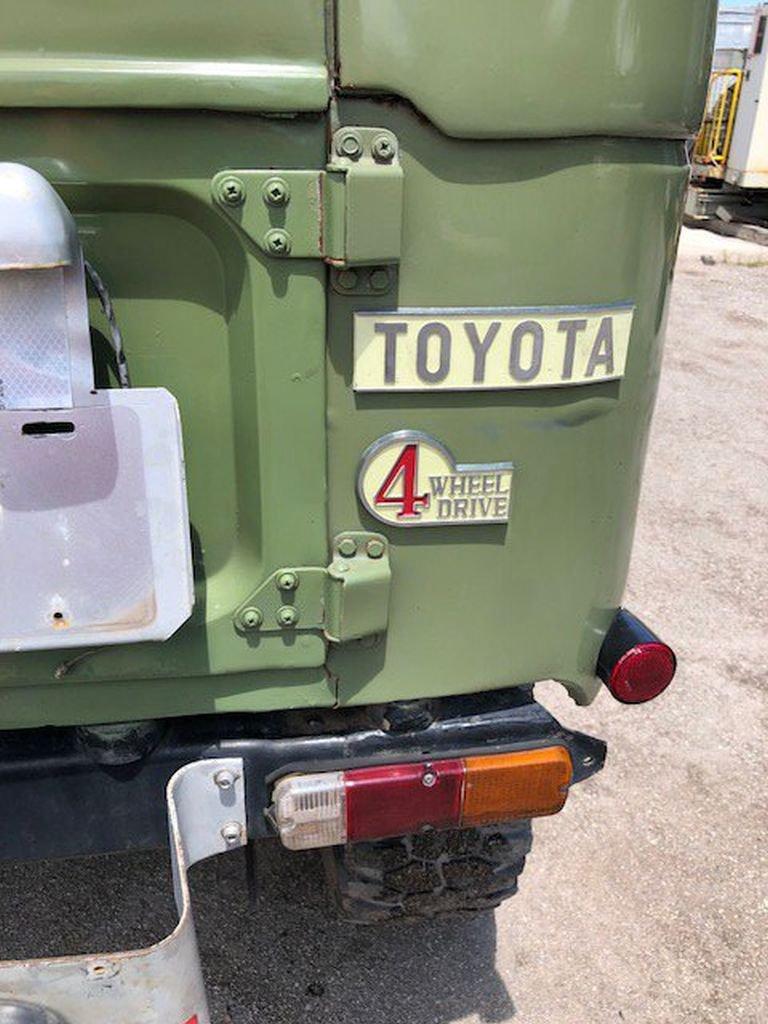 1976 Toyota FJ-40 Land Cruiser -ANTIQUE & COLLECTOR CAR