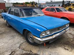 1963 Ford Galaxie 500 Sedan - ANTIQUE & COLLECTOR CAR