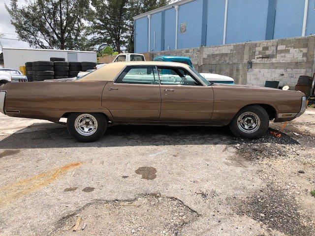 1972 Chrysler New Yorker Sedan - ANTIQUE & COLLECTOR CAR