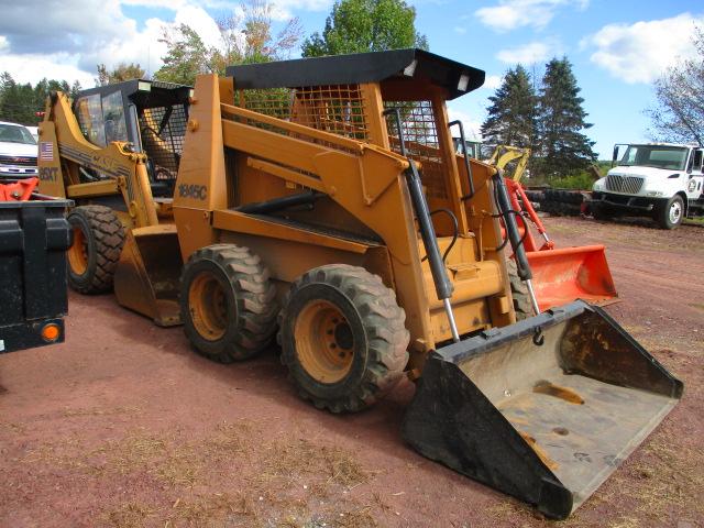 CASE 1845C SKIDSTEER W/BUCKET,