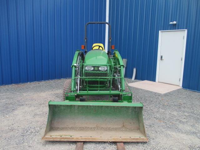 JD 3320 TRACTOR W/LDR & GRAPPLE,