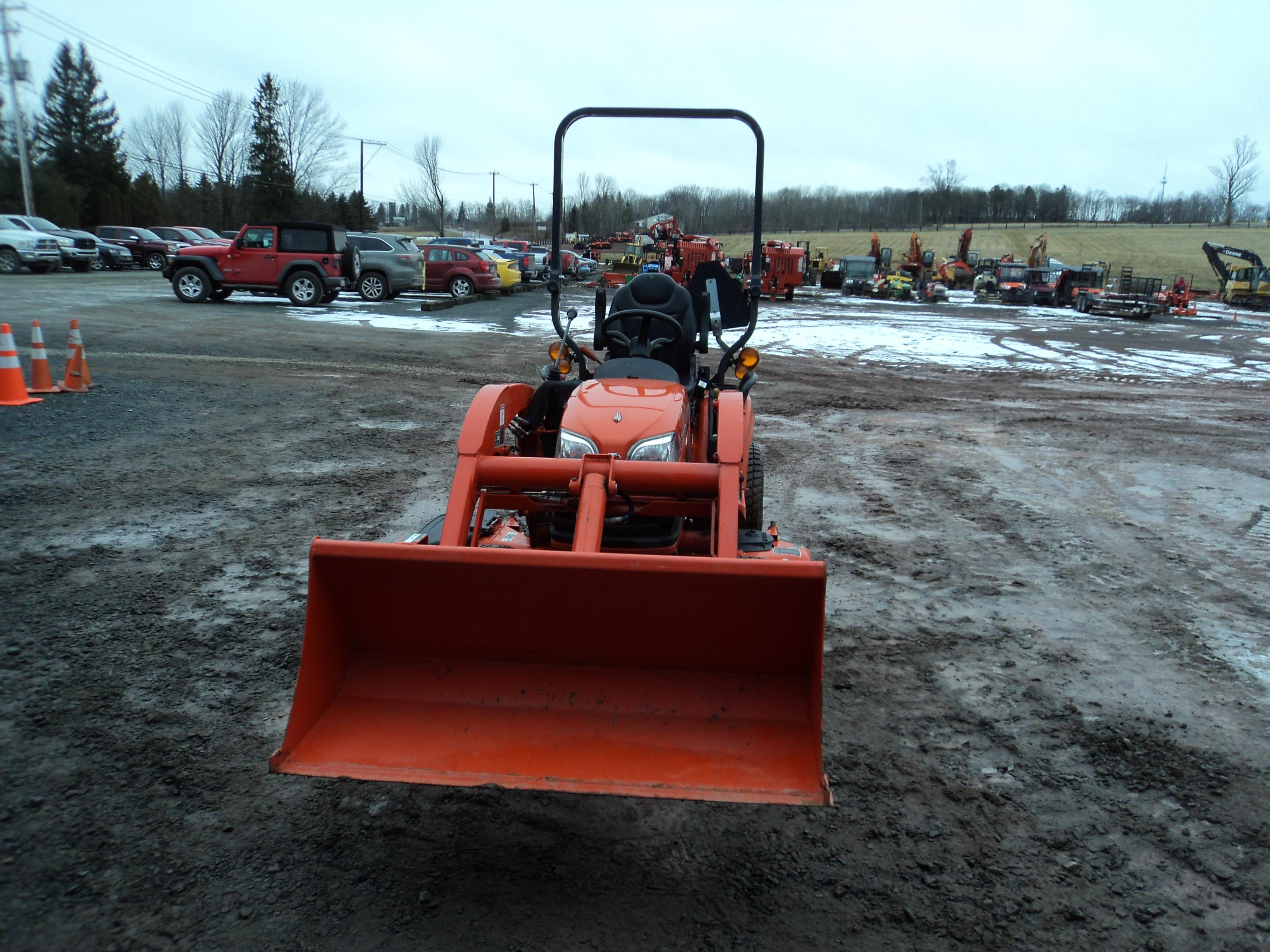 KUBOTA BX2670RV60 TRACTOR W/LDR,