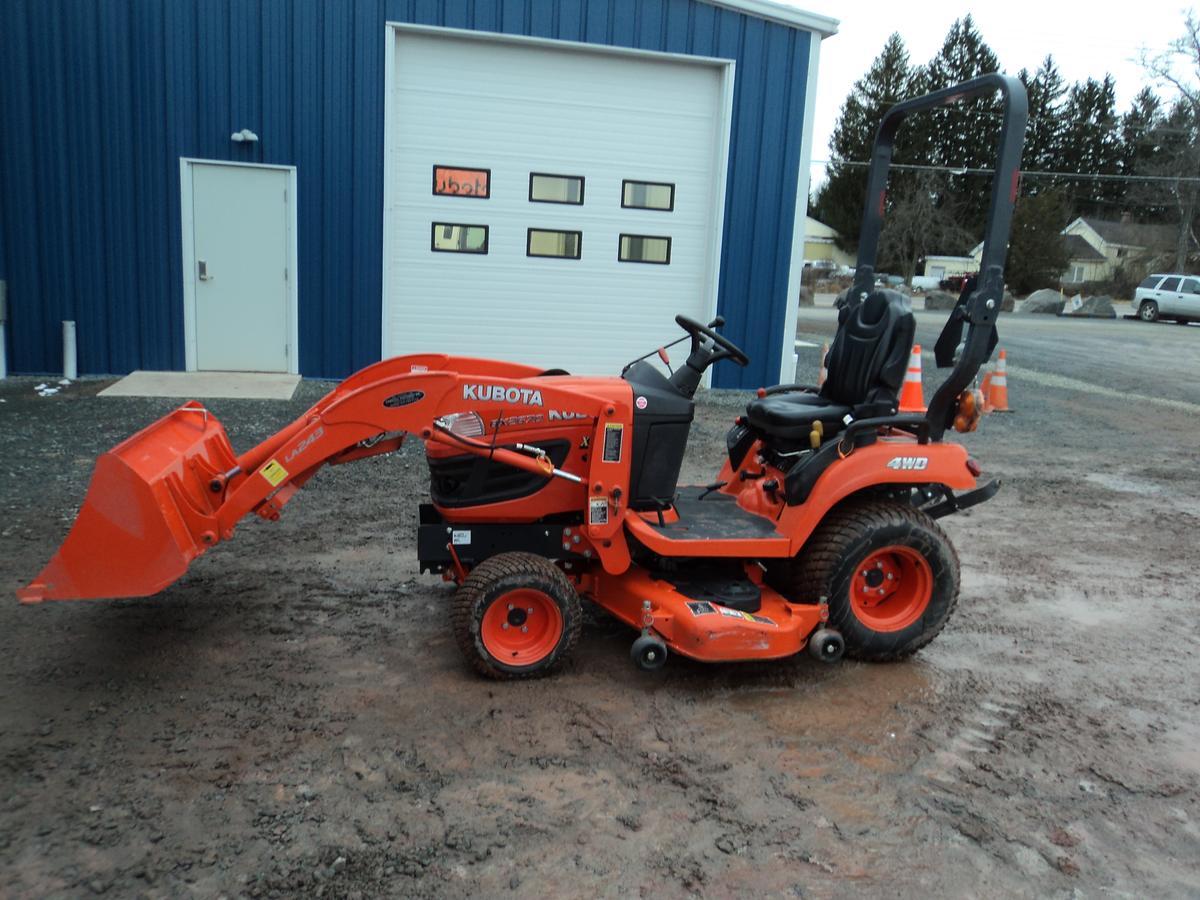 KUBOTA BX2670RV60 TRACTOR W/LDR,