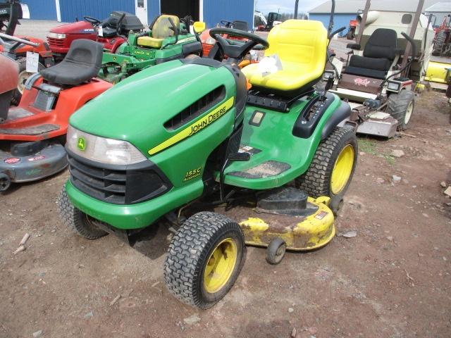 JOHN DEERE 155C LAWN TRACTOR