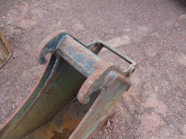 Bobcat 12" QUICK ATTACH  BUCKET