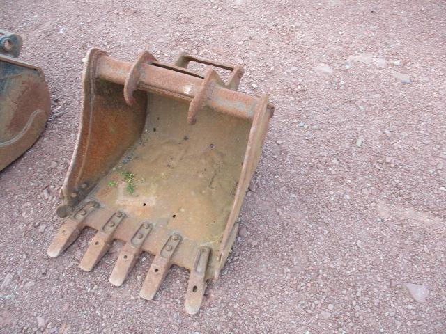 Bobcat 24" QUICK ATTACH BUCKET