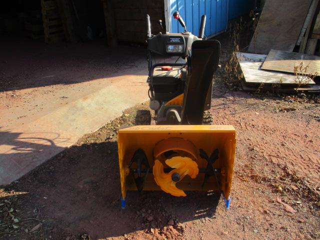 CUB CADET 3X-26 SNOWBLOWER