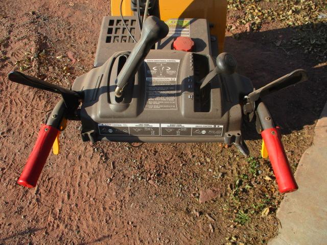 CUB CADET 3X-26 SNOWBLOWER