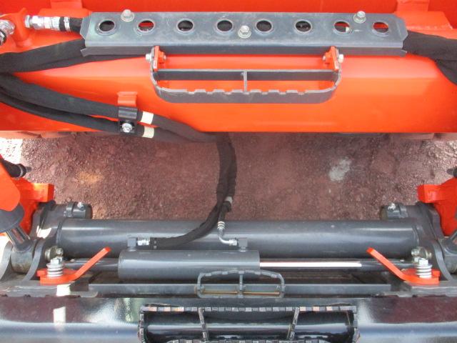 KUBOTA SSV75HFRC SKID STEER