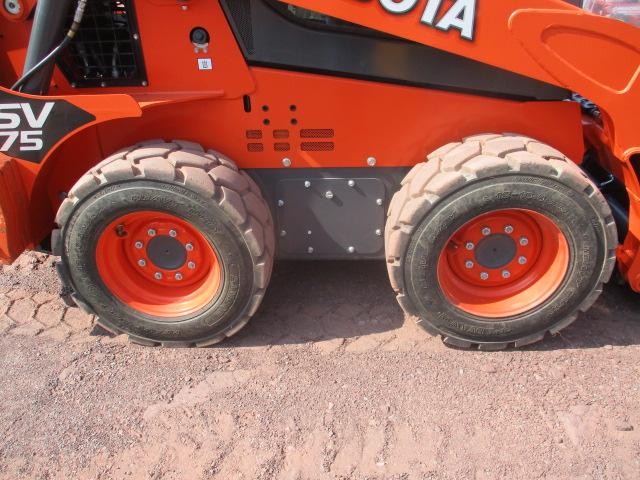 KUBOTA SSV75HFRC SKID STEER