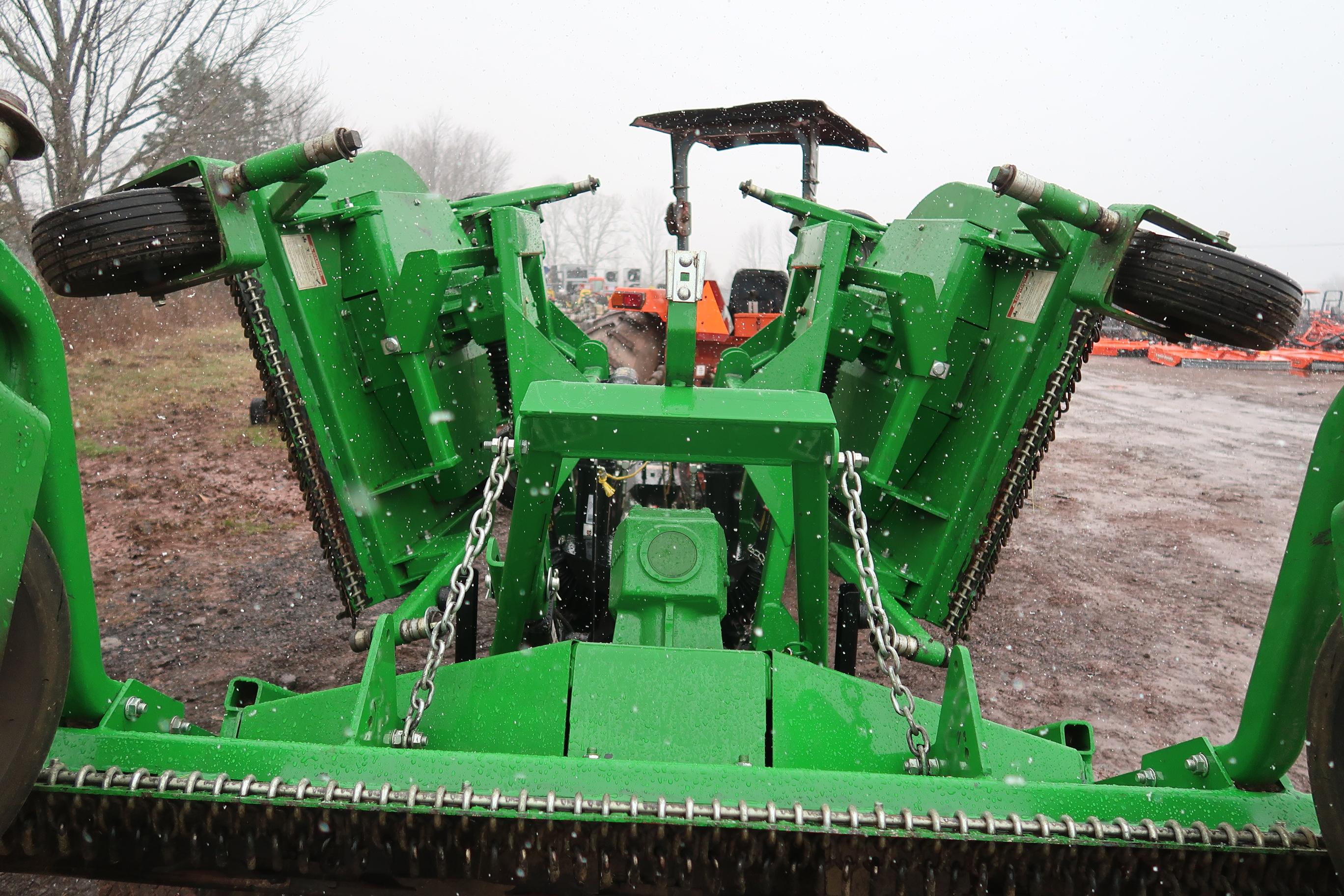 Frontier FM1012 Flexwing Grooming Mower