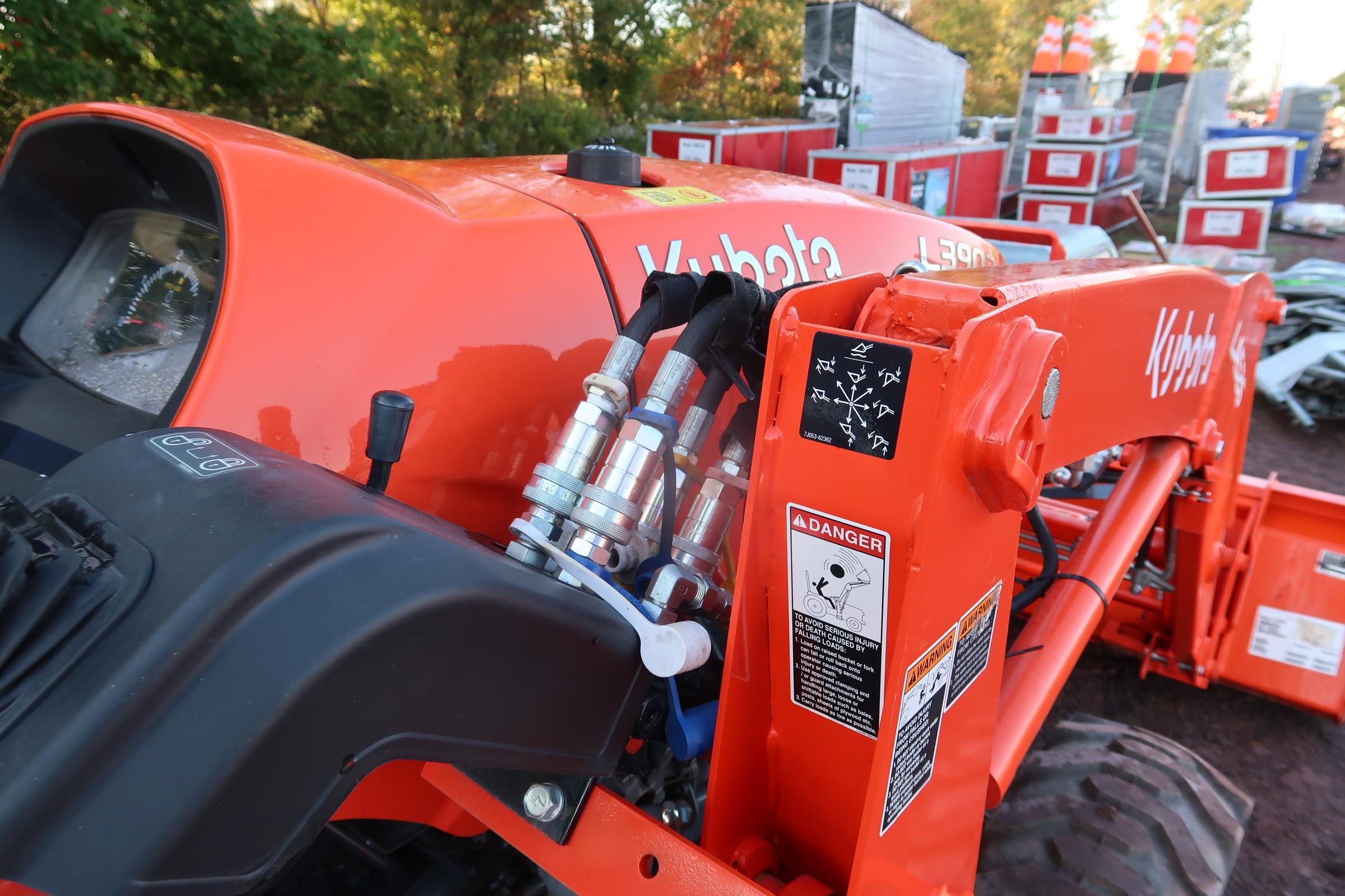 2023 KUBOTA L3902HST TRACTOR