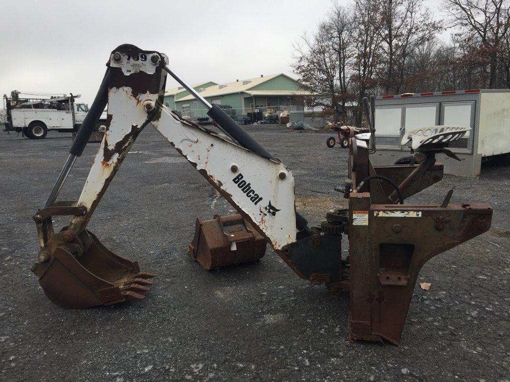 SKIDLOADER ATTACHMENT BOBCAT BACKHOE  W/2 BUCKETS