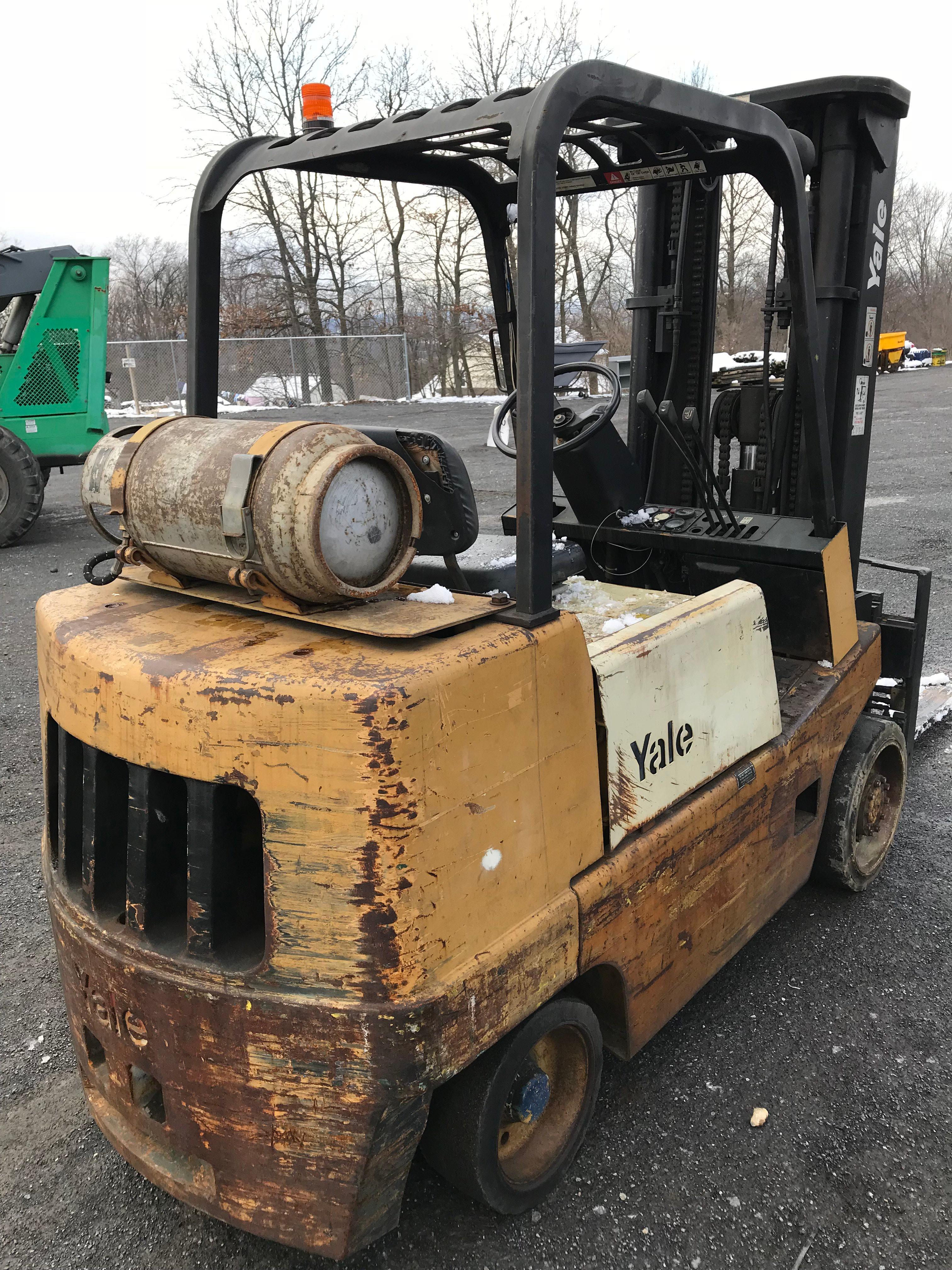 Yale 7400lb Forklift