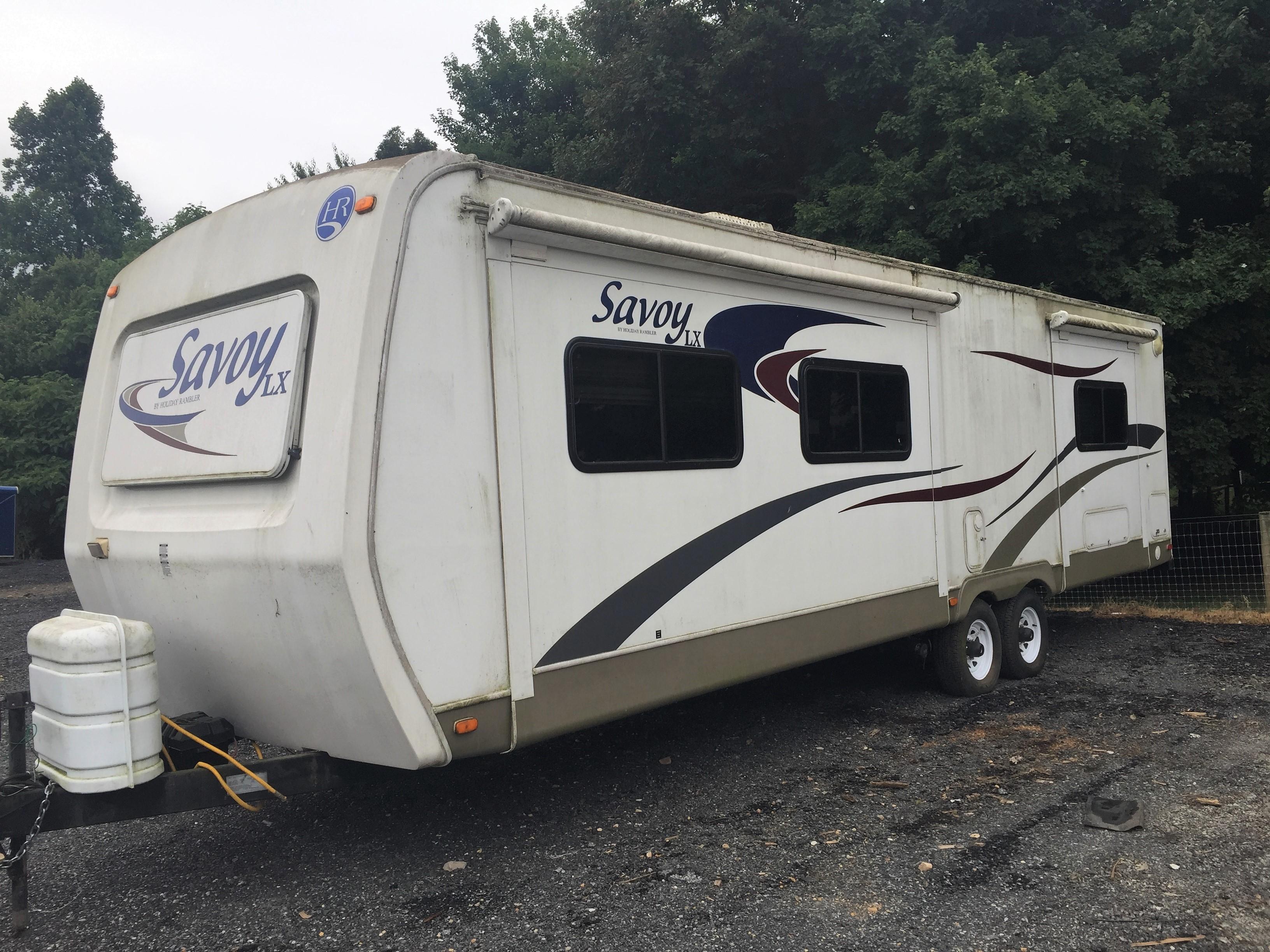 2008 Savory LX Holiday Rambler 32' Camper