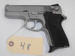 (R) Smith & Wesson 6906 9MM Pistol