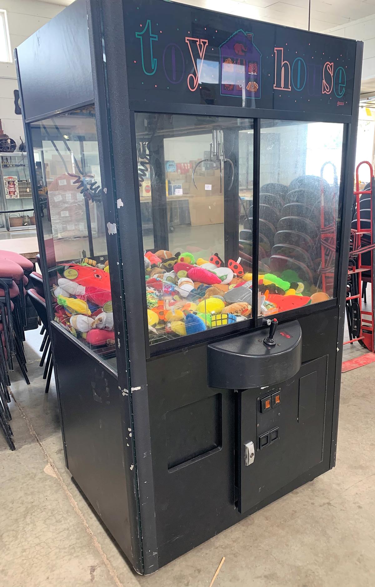 "Toy House" Skill Crane Machine