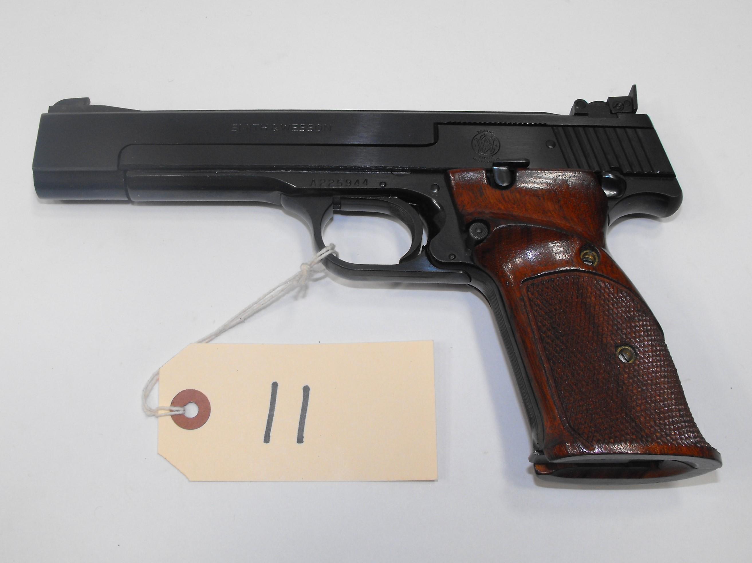 (R) Smith & Wesson 411 22 LR Pistol