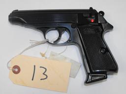 (R) Walther PP 9MM Kurz/380 Pistol