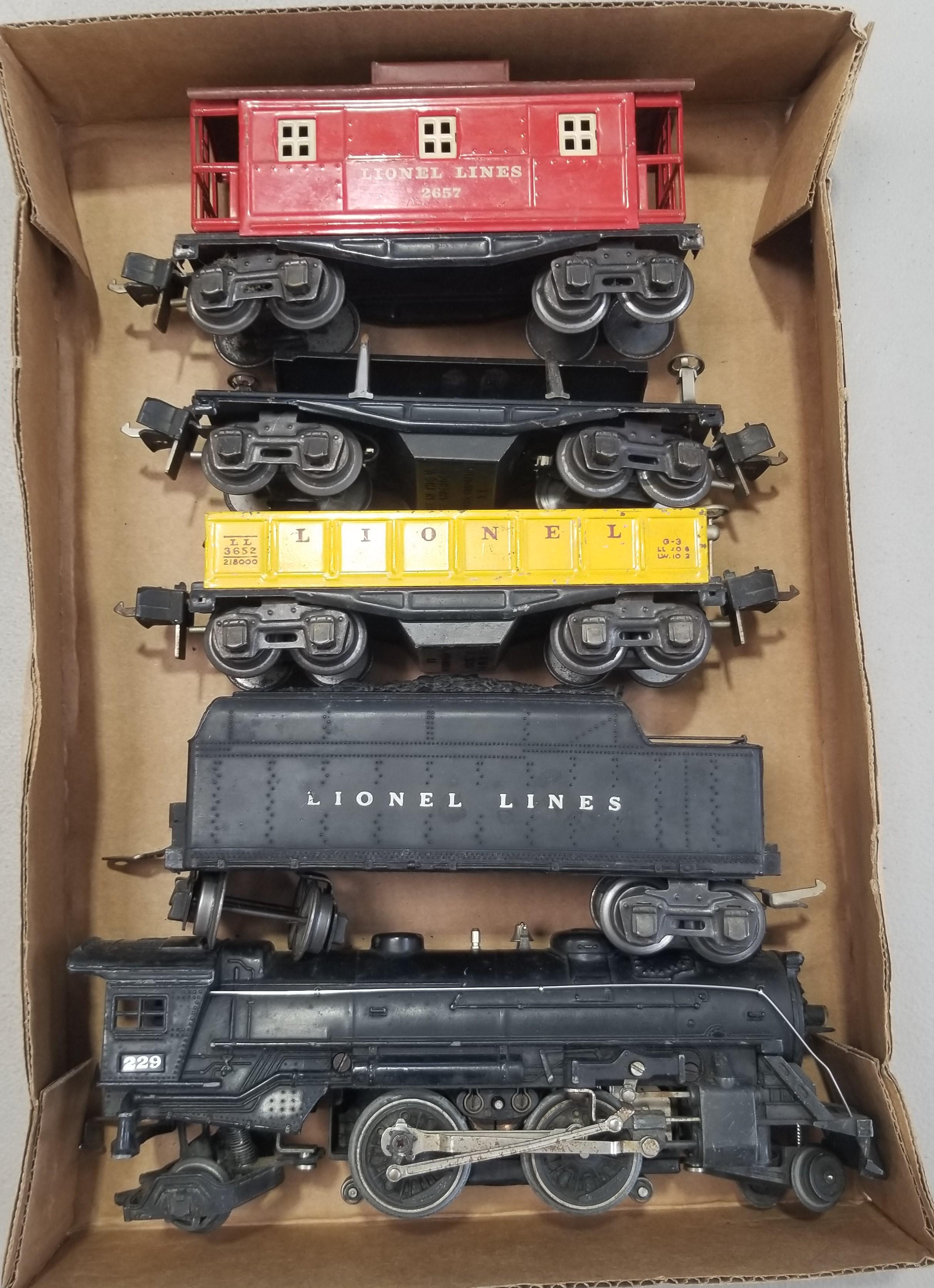 Lionel 229 Steam Locomotive & 3-Cars